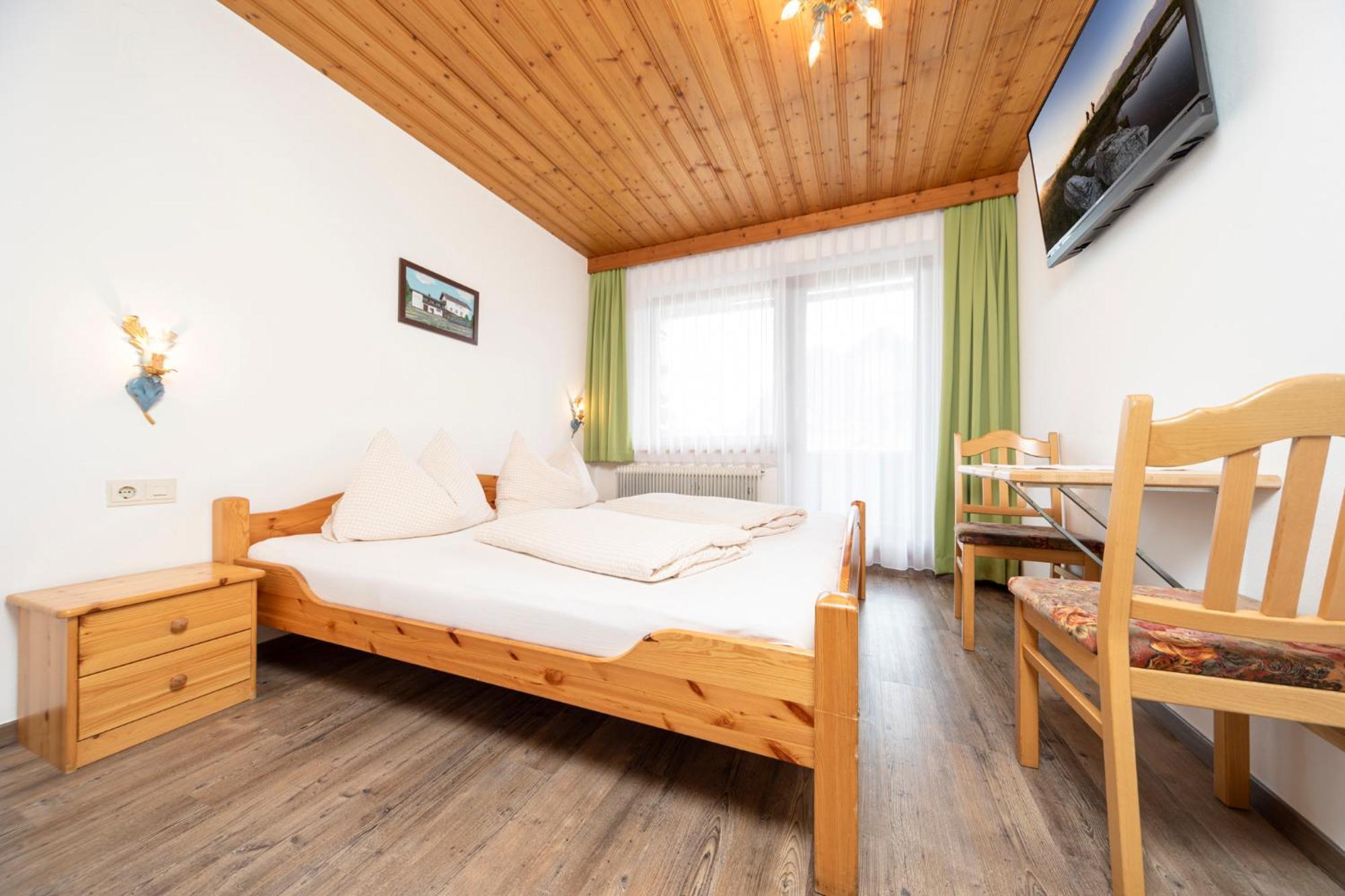 Gasthof Pension Knapp Strass im Zillertal Chambre photo